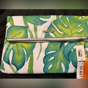 Puravida Palm Clutch